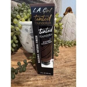L. A. Girl. Tinted foundation